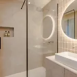 Hotell Upon Harbor - Bay 4*