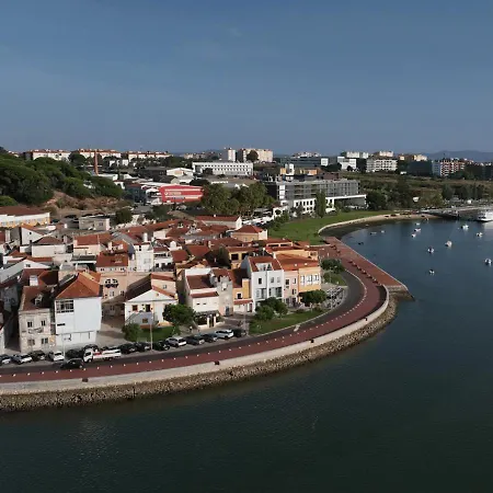 Hotel Upon Harbor - Bay 4*