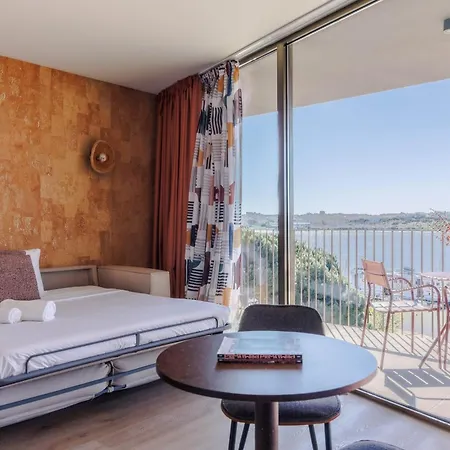 Upon Harbor - Bay Otel Seixal (Setubal)