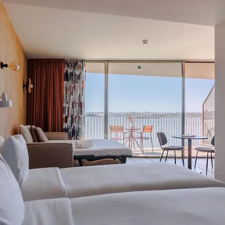 Upon Harbor - Bay Szálloda 4*