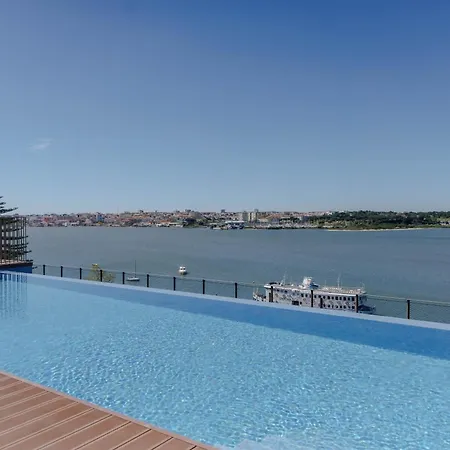 Upon Harbor - Bay Otel Seixal (Setubal)