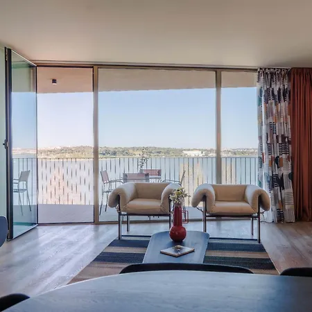 Hotel Upon Harbor - Bay