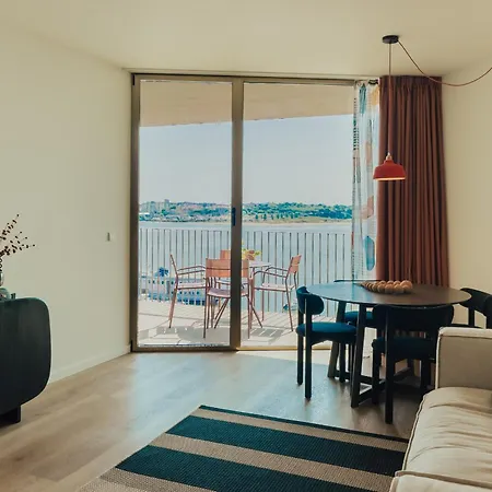 Hotel Upon Harbor - Bay