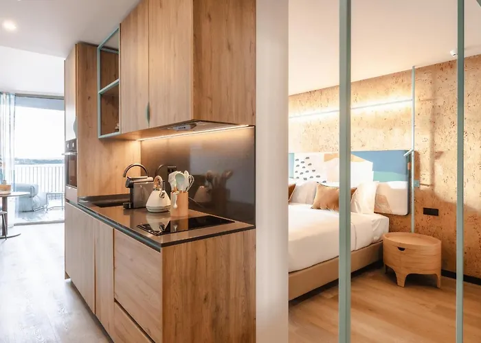 Hotel Upon Harbor - Bay 4*